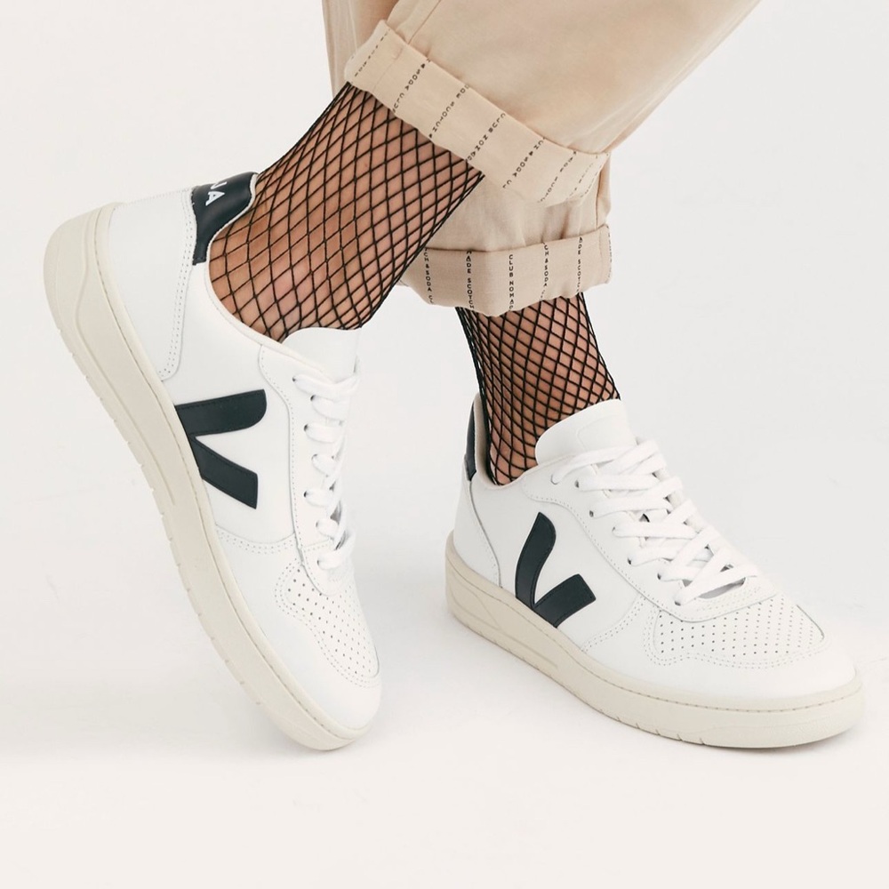 Veja White and Black Casual Sneakers